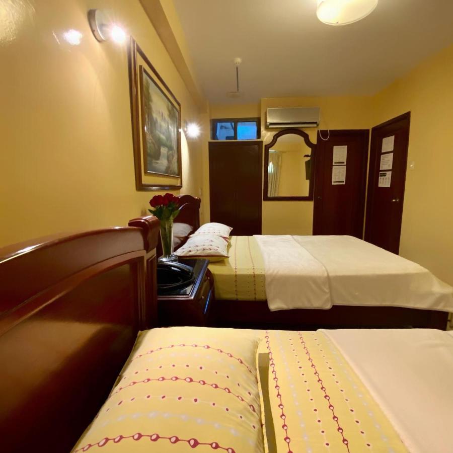 Hostal Montesa Guayaquil Exterior photo