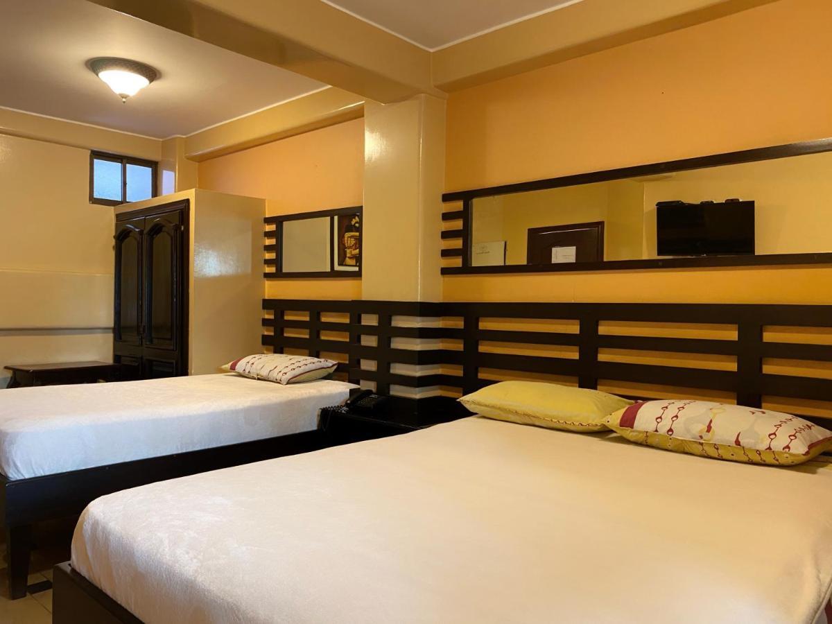 Hostal Montesa Guayaquil Exterior photo