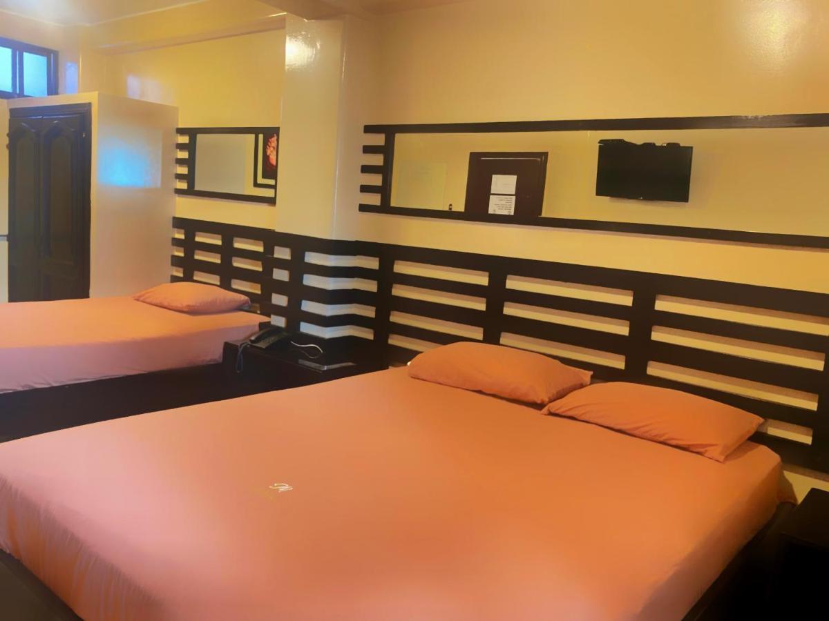 Hostal Montesa Guayaquil Exterior photo